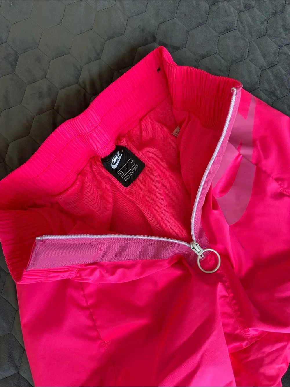 Nike Hyper Hot Pink Women's Track Joggers zipper detail size Small blocked logo